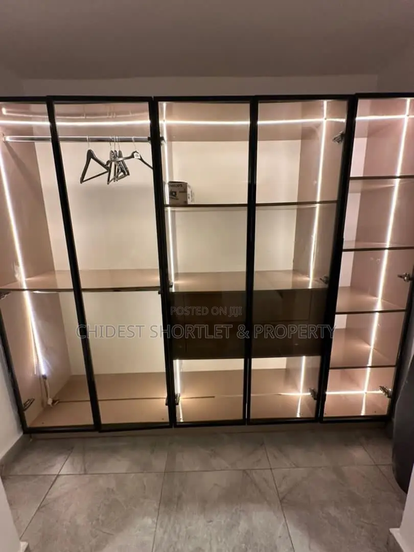 Furnished 1bdrm Block of Flats in Lekki for rent