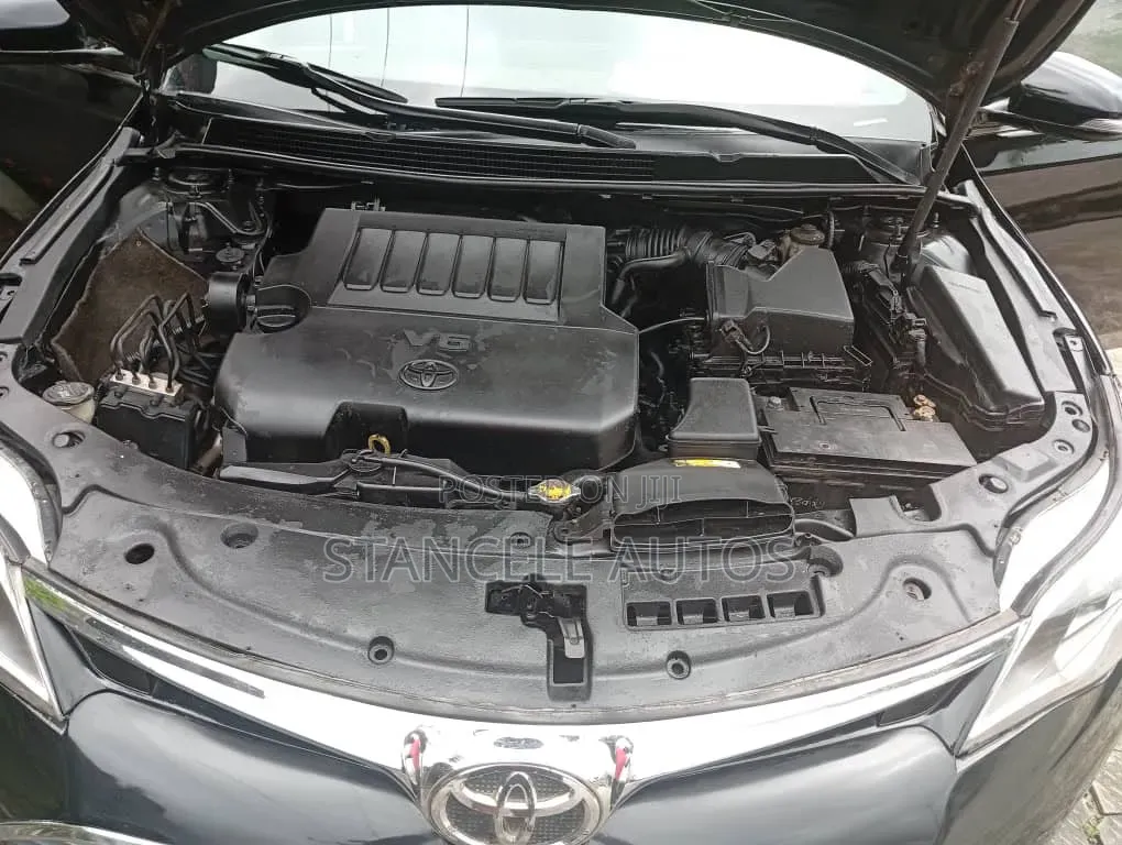 Toyota Avalon XLE Premium Sedan FWD (3.5L 6cyl 6A) 2013 Gray