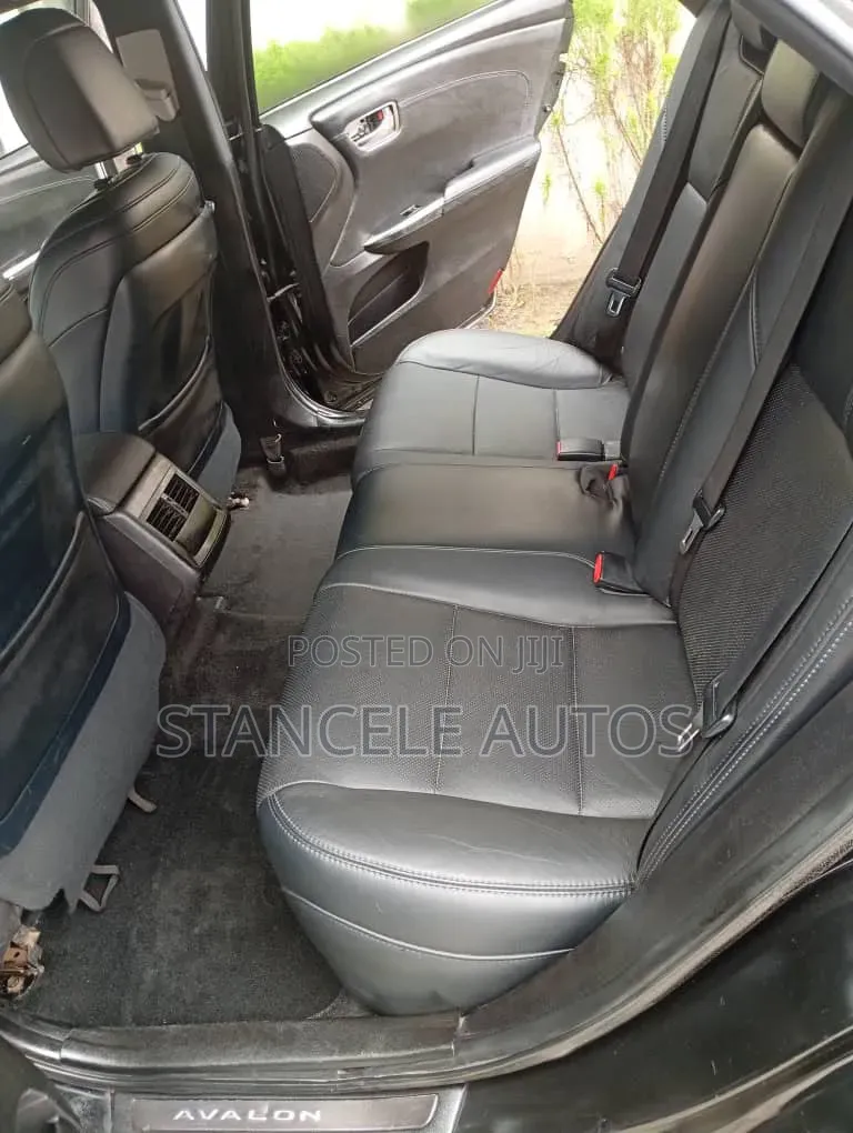Toyota Avalon XLE Premium Sedan FWD (3.5L 6cyl 6A) 2013 Gray
