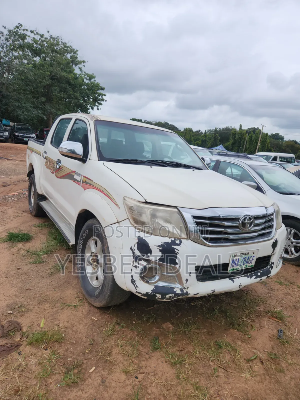 Toyota Hilux 2011 White