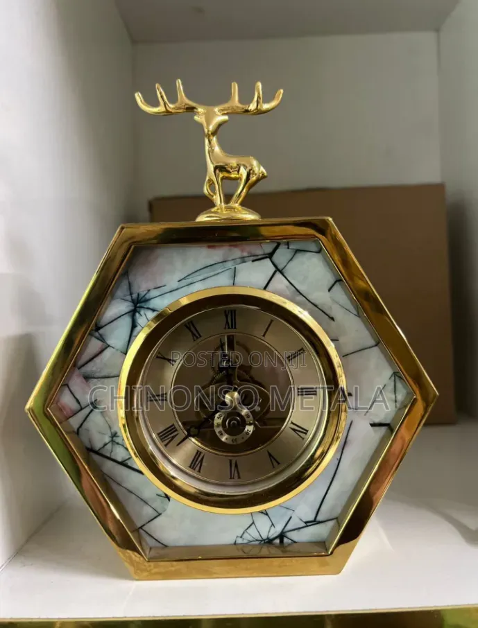 Quality Vintage Eauropean Style Table Clock