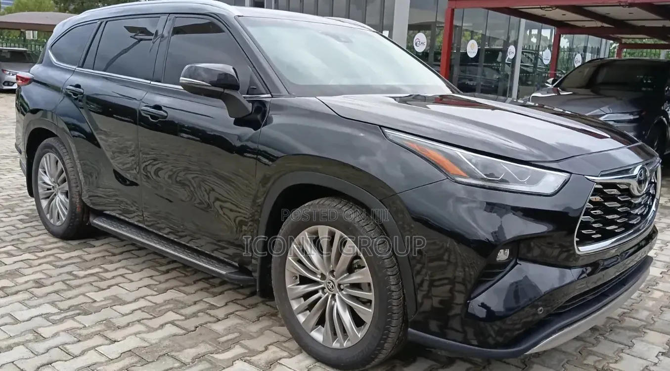 Toyota Highlander Platinum 2022 Matt Black