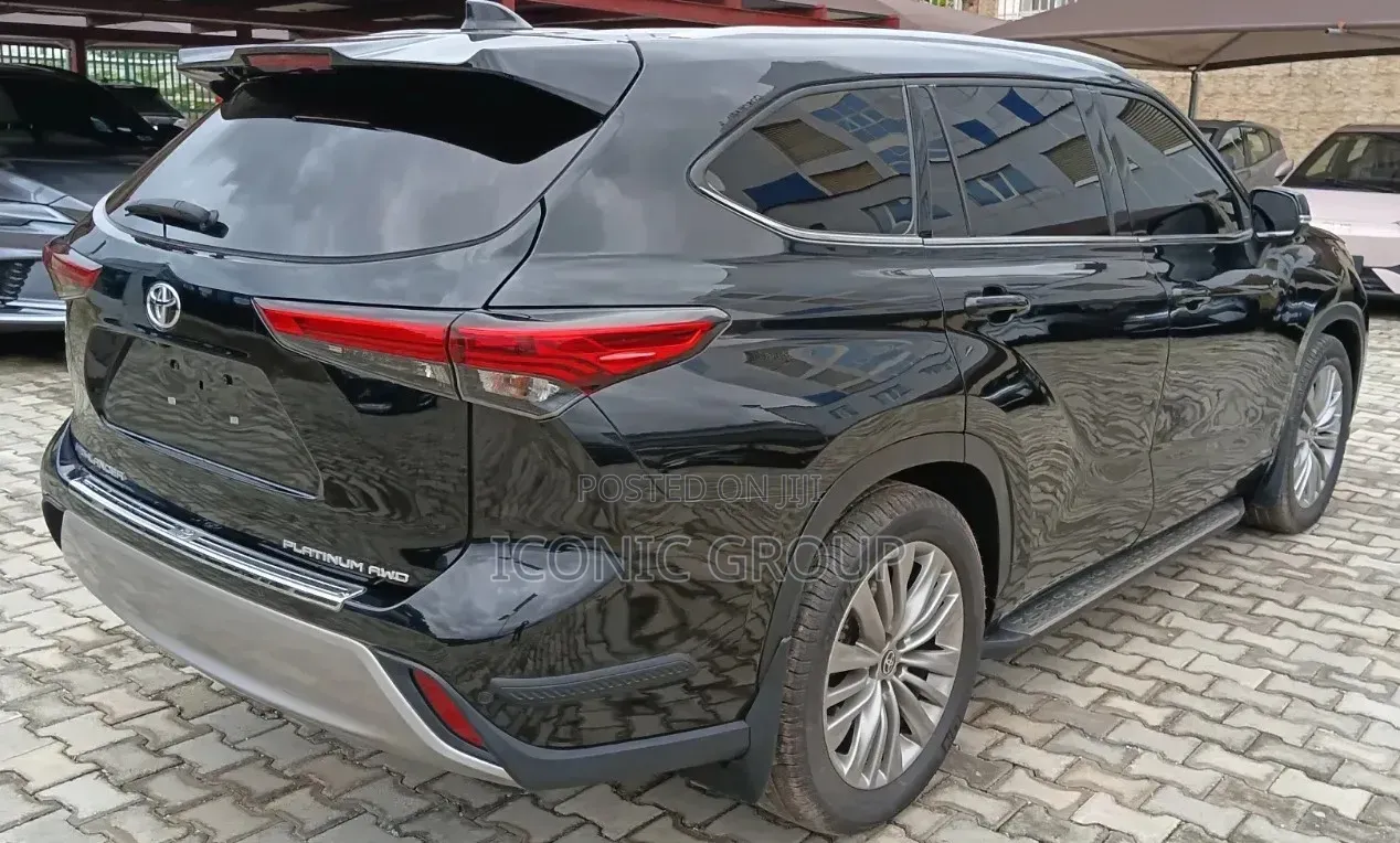 Toyota Highlander Platinum 2022 Matt Black