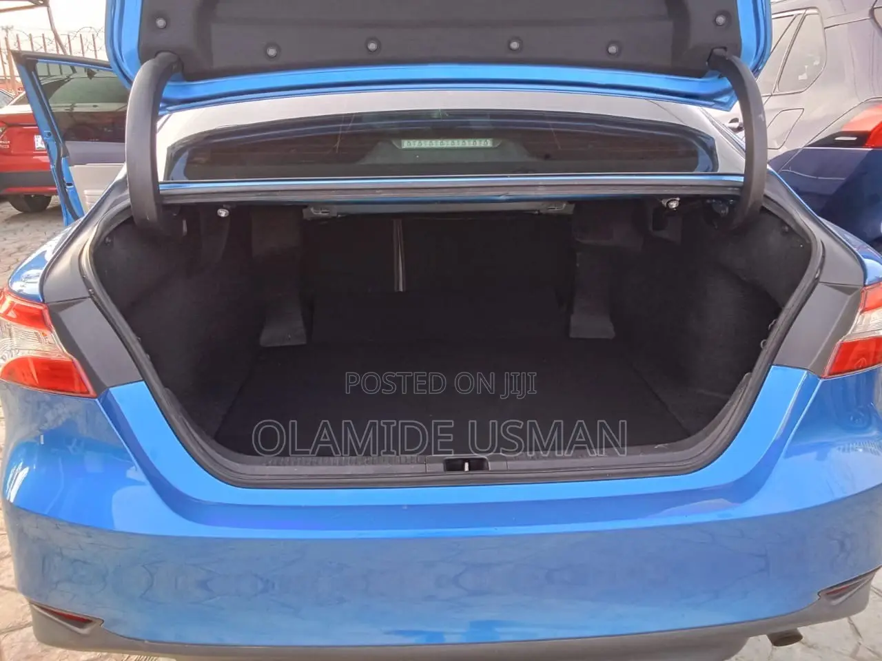 Toyota Camry LE (2.5L 4cyl 8A) 2019 Blue