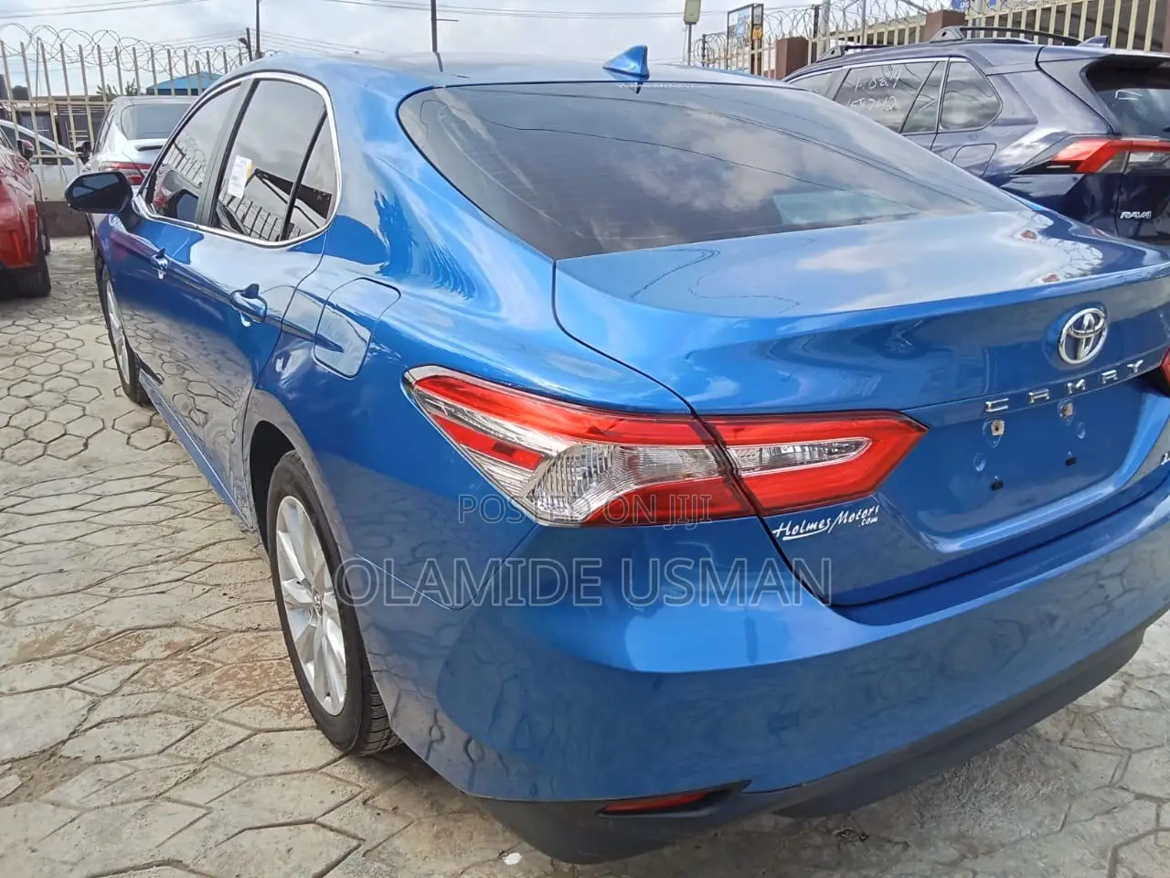 Toyota Camry LE (2.5L 4cyl 8A) 2019 Blue