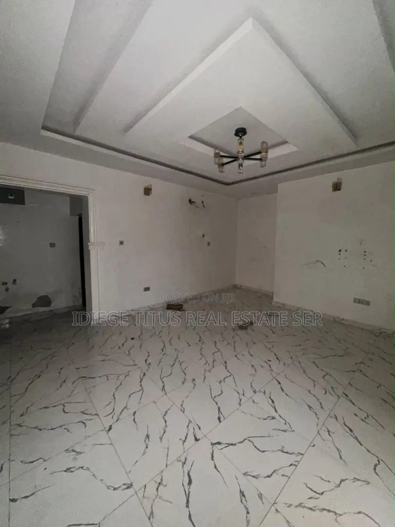 2bdrm Block of Flats in Phase 4, Kubwa for rent