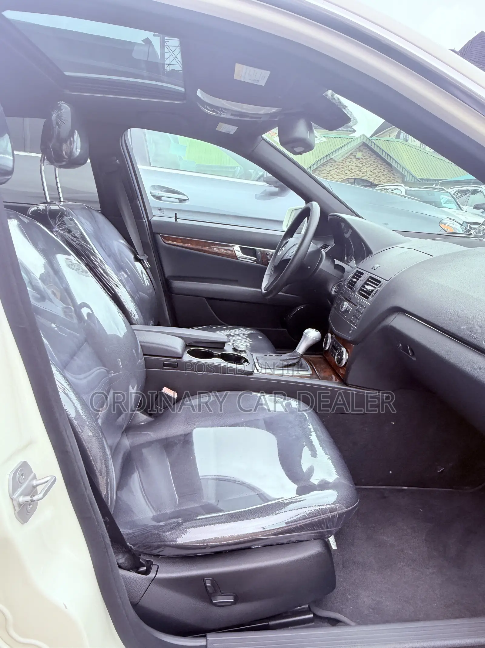 Mercedes-Benz C300 Luxury Sedan RWD (3.0L 6cyl 7A) 2010 White