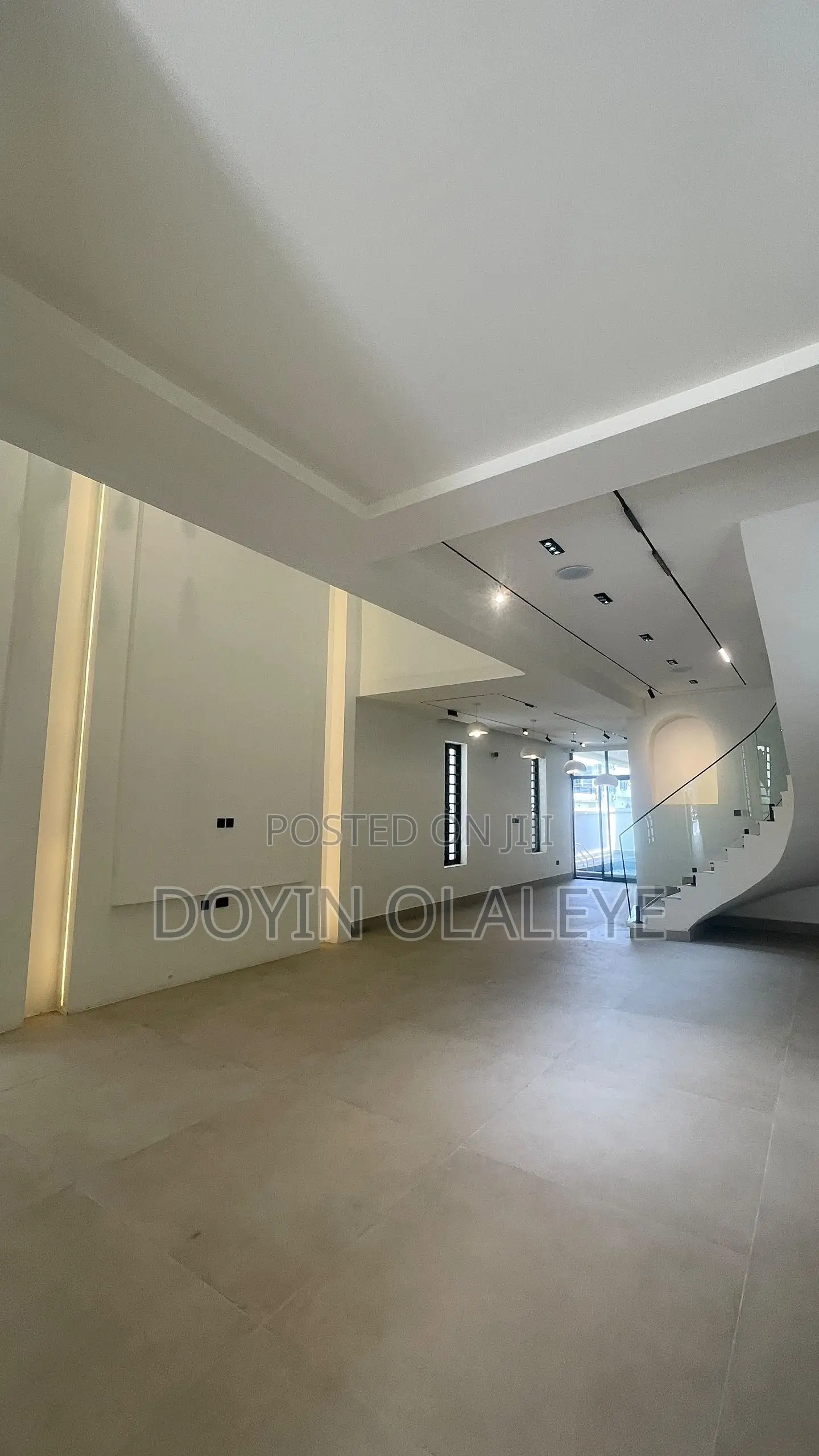 5bdrm Duplex in Lekki Phase 1 for sale