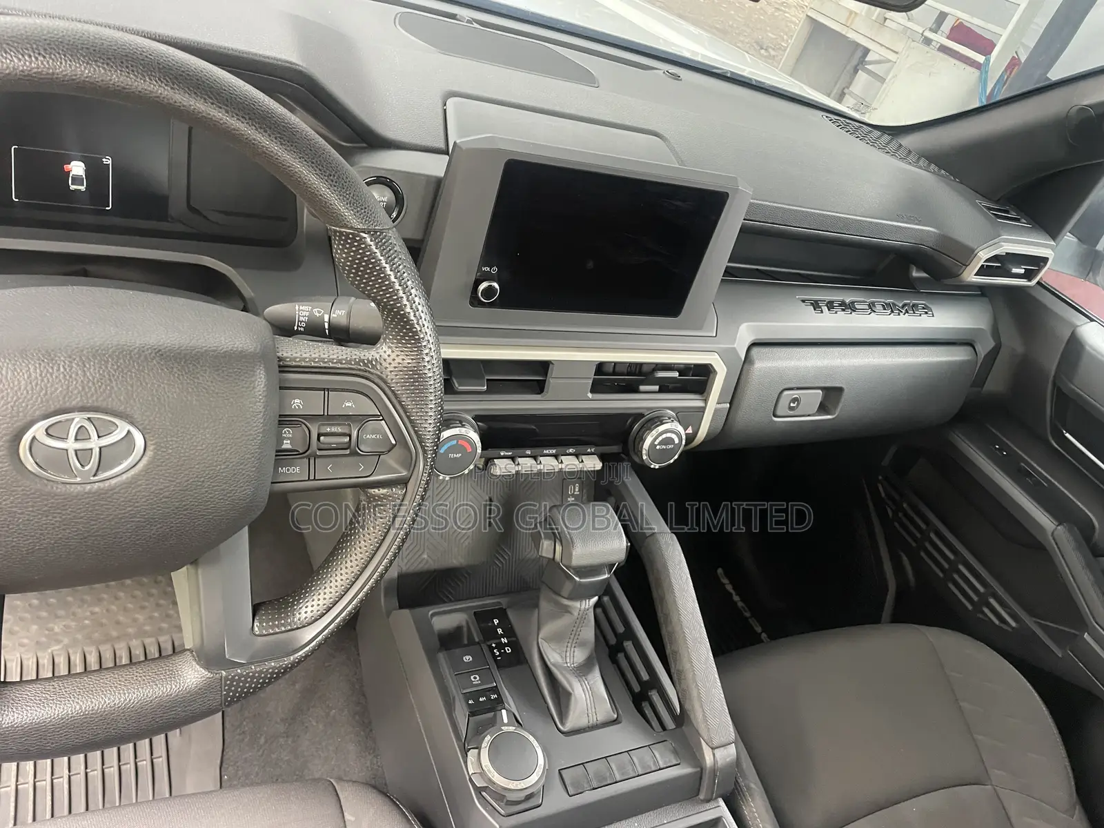 Toyota Tacoma 2024 White