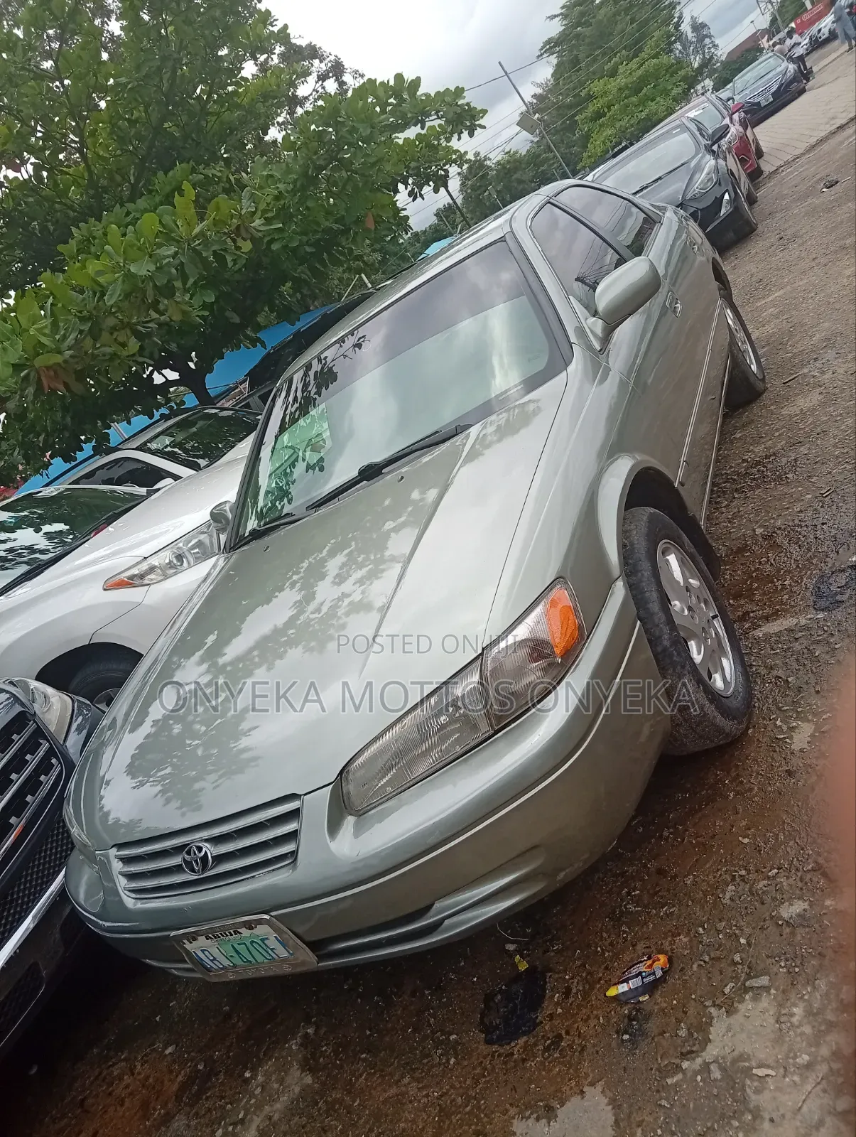 Toyota Camry 2000 Gray