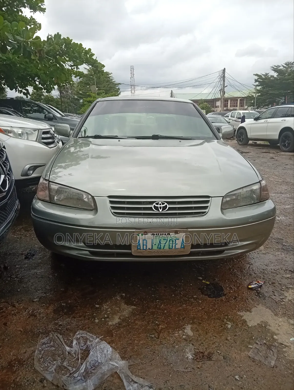 Toyota Camry 2000 Gray