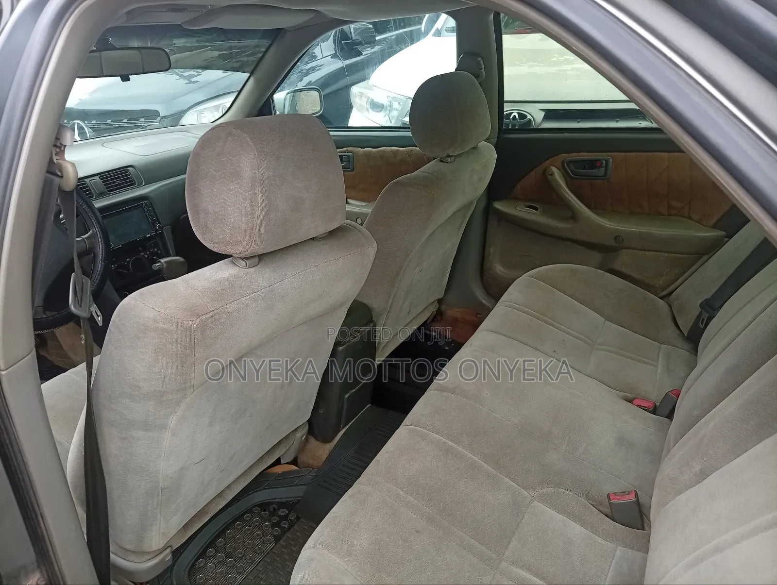 Toyota Camry 2000 Gray