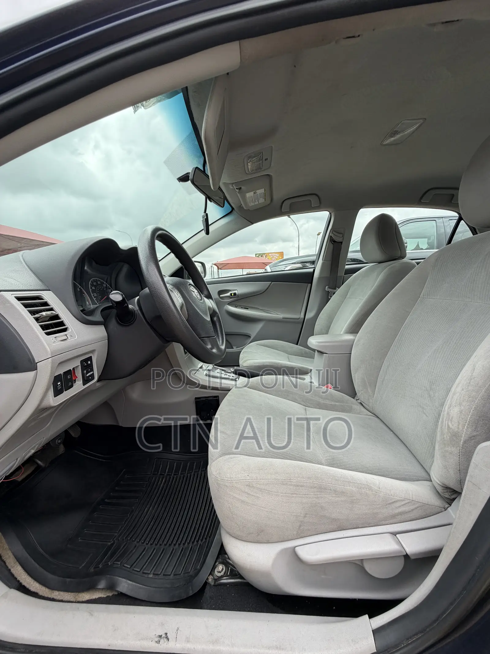 Toyota Corolla LE 4dr Sedan (1.8L 4cyl 4A) 2012 Blue