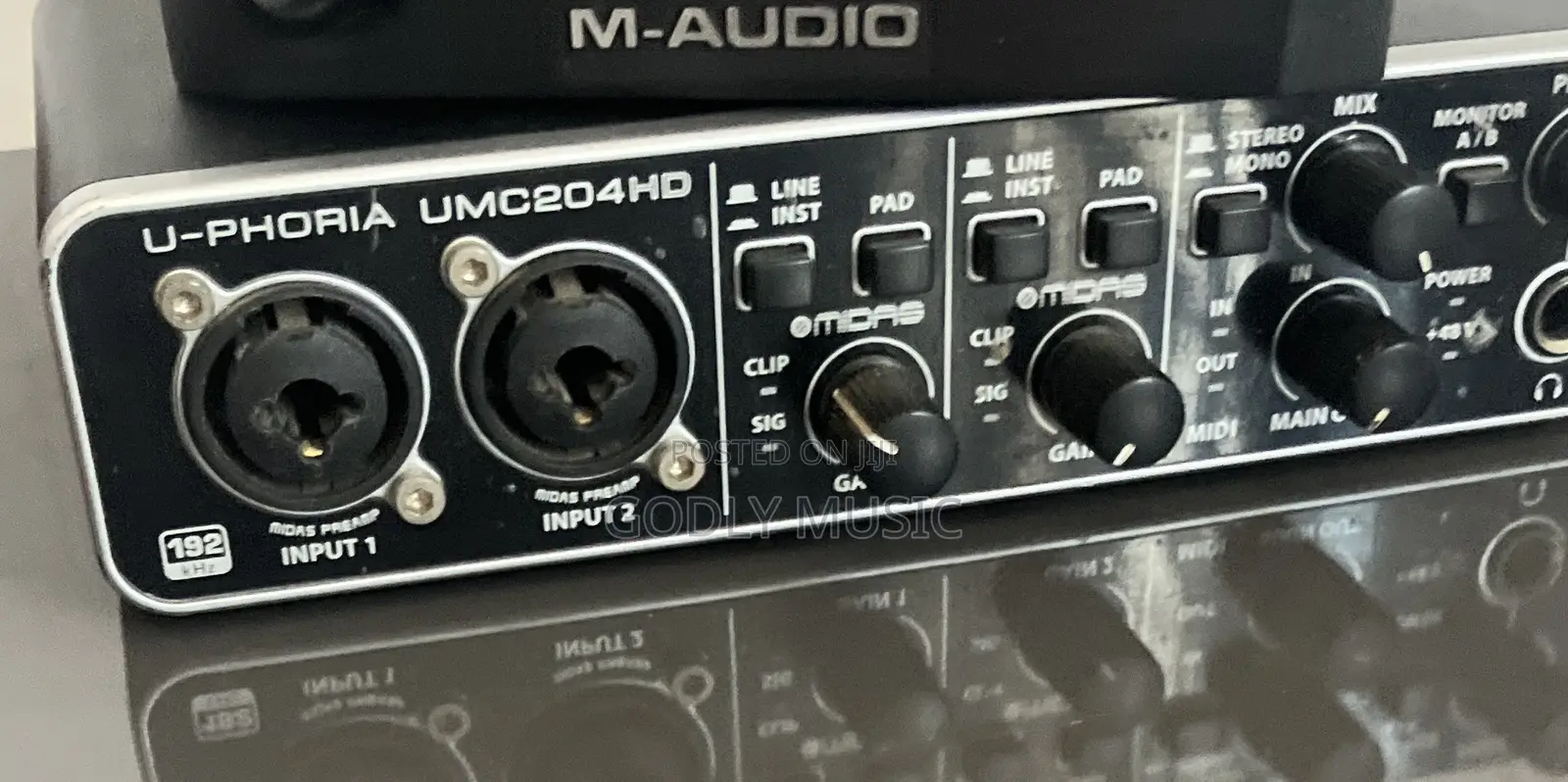 Behringer Umc 204hd