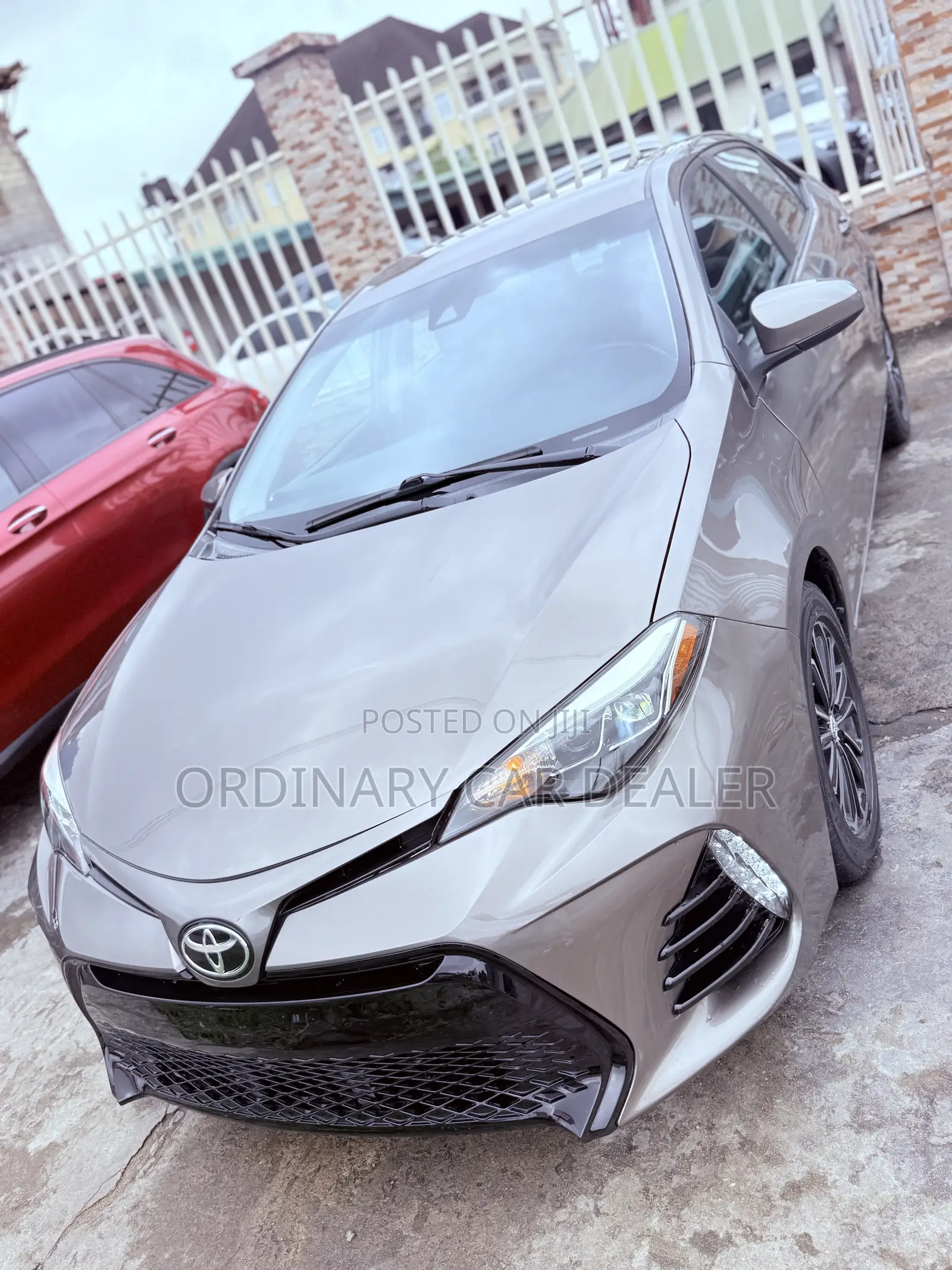 Toyota Corolla LE 4dr Sedan (1.8L 4cyl CVT) 2017 Brown