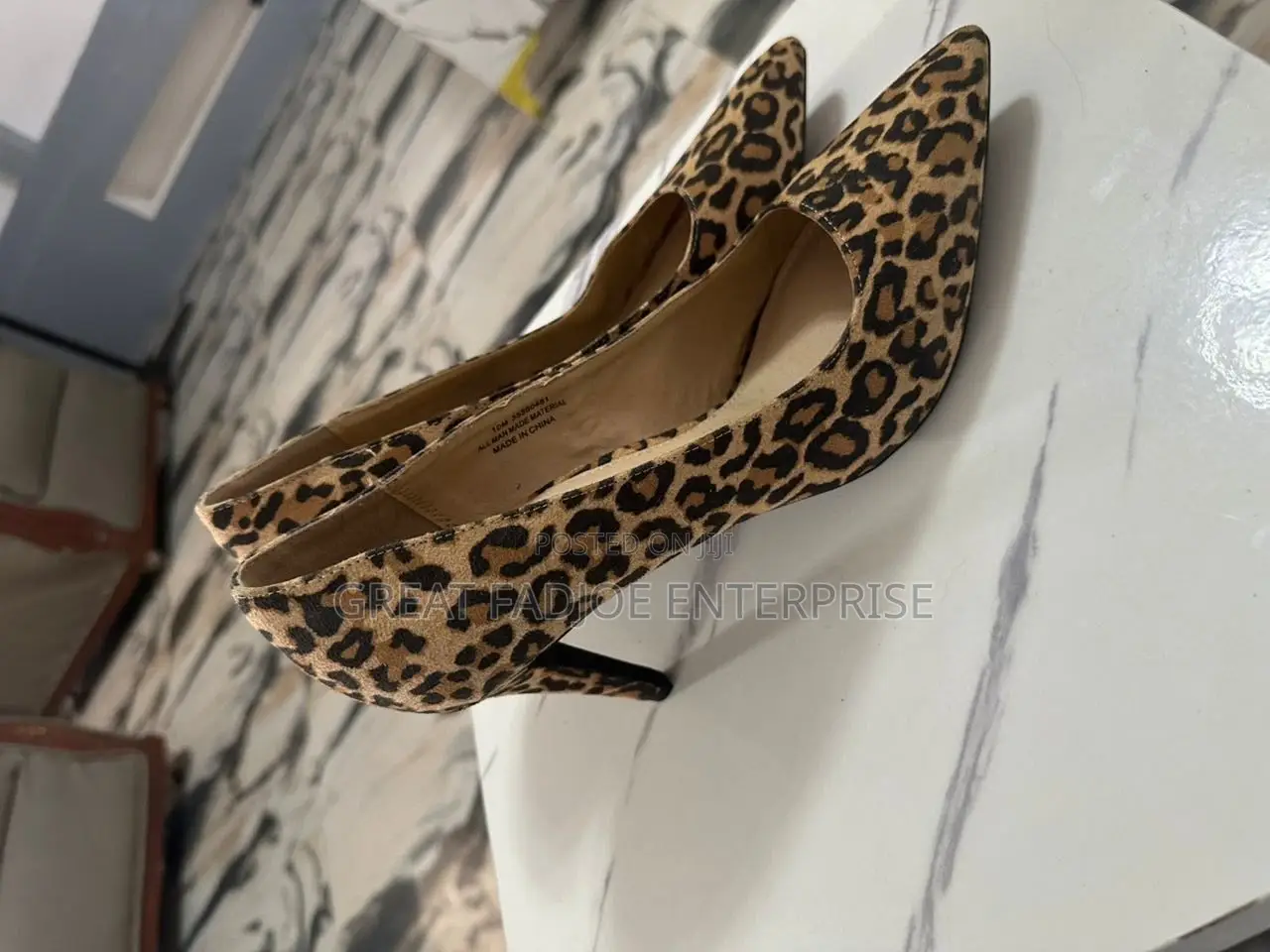 Chic Leopard Print Stiletto Pumpsl