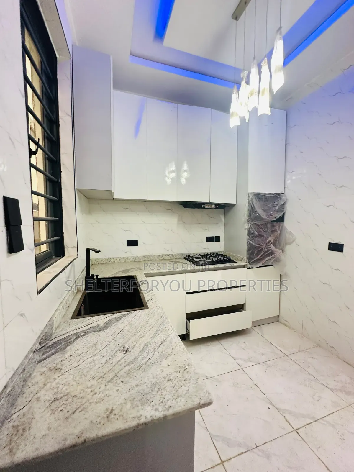 4bdrm Duplex in Lekki Expressway for sale