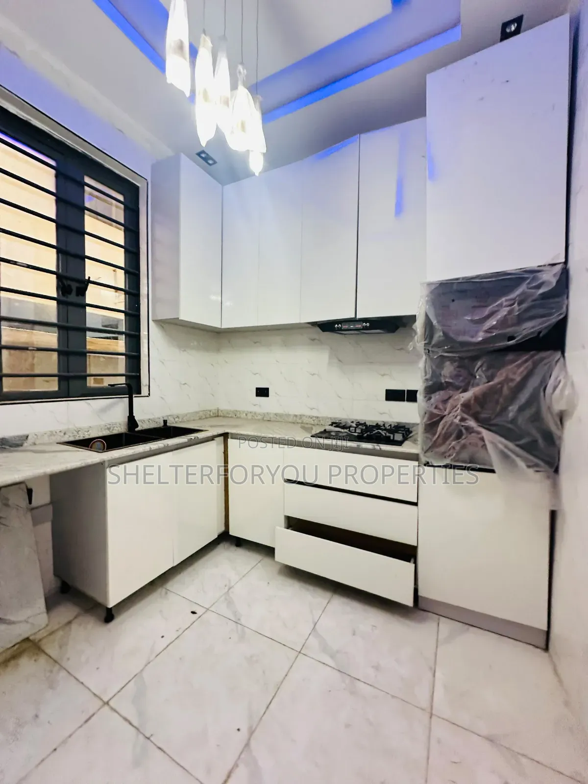 4bdrm Duplex in Lekki Expressway for sale