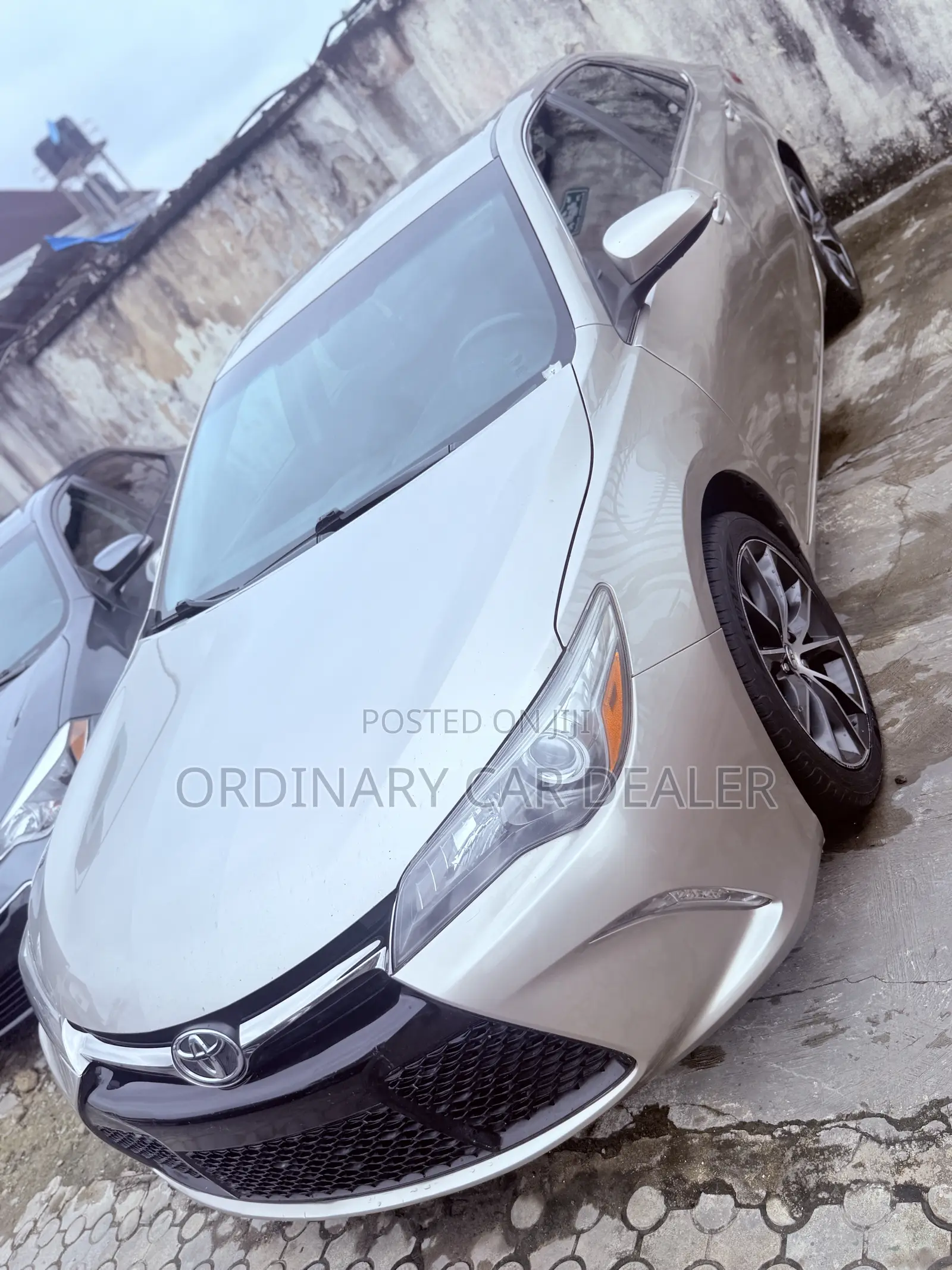 Toyota Camry XSE 4dr Sedan (2.5L 4cyl 6A) 2015 Gold