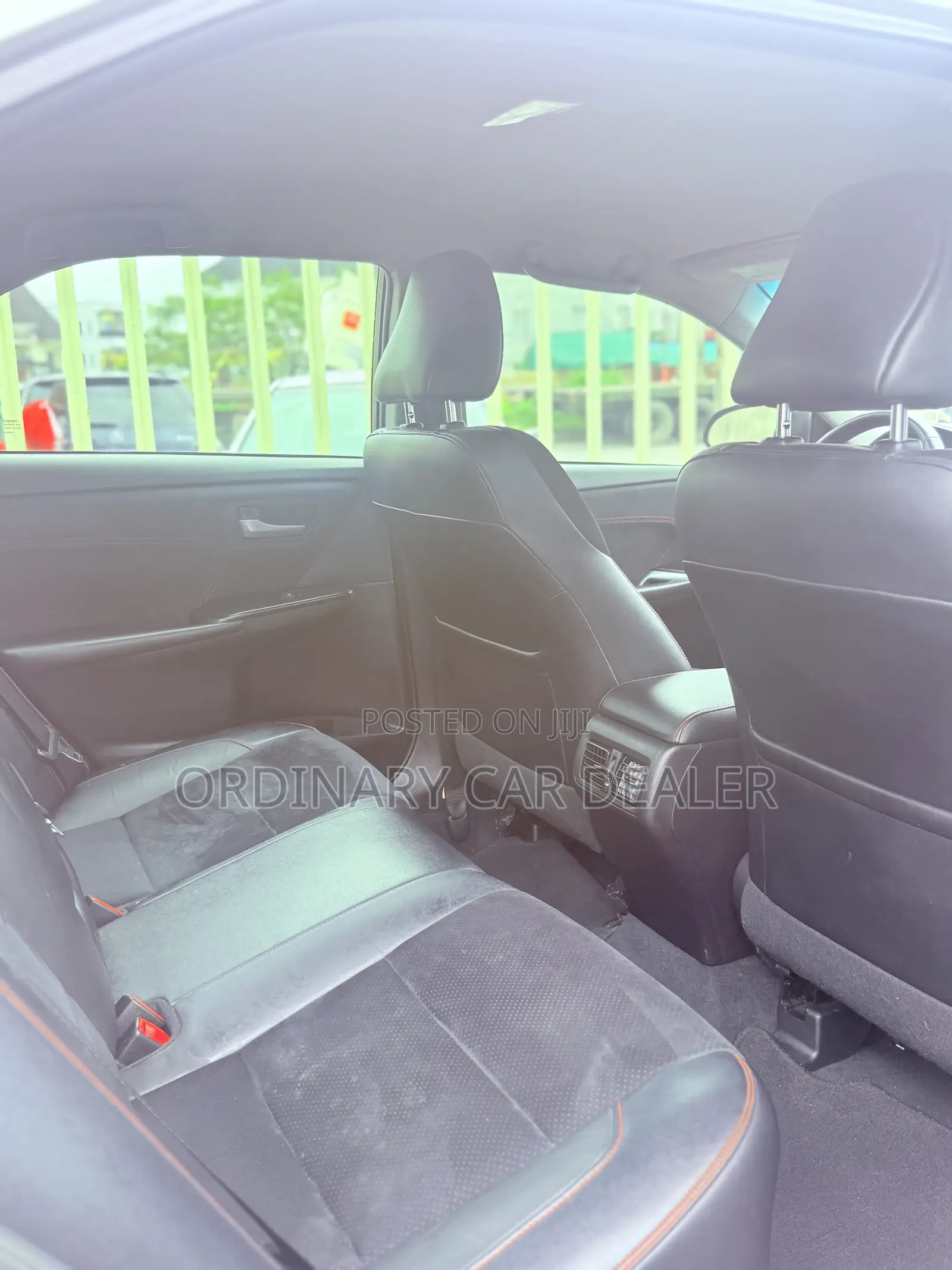Toyota Camry XSE 4dr Sedan (2.5L 4cyl 6A) 2015 Gold