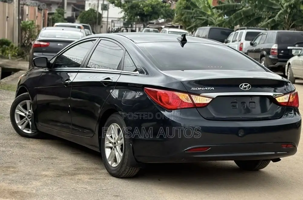 Hyundai Sonata 2013 Black