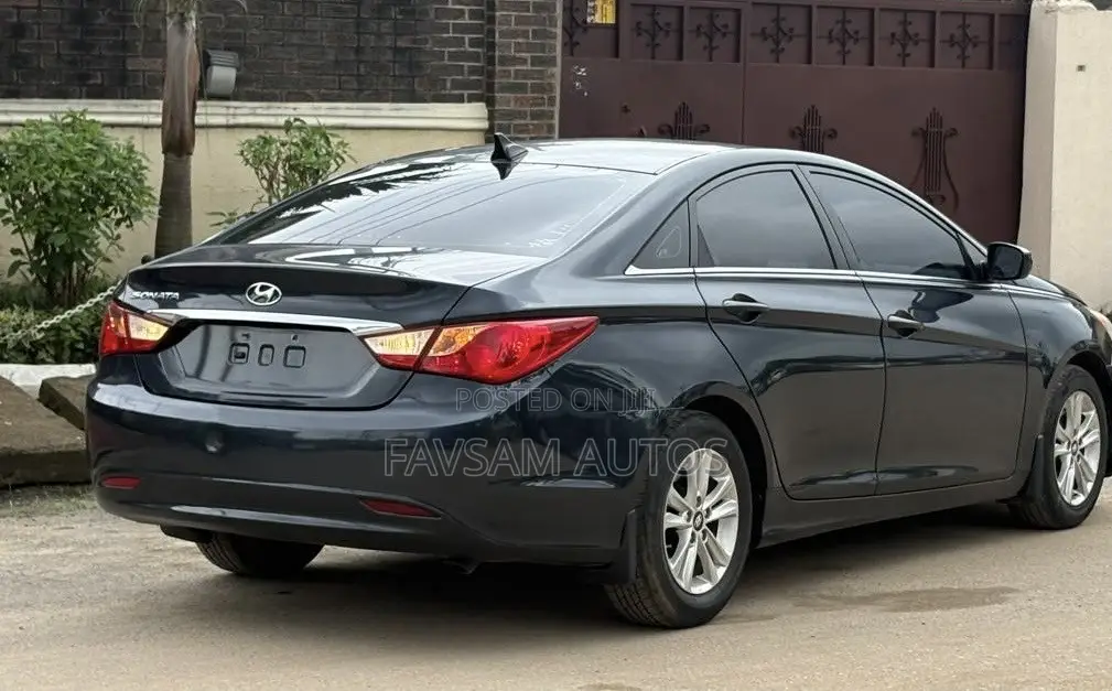 Hyundai Sonata 2013 Black