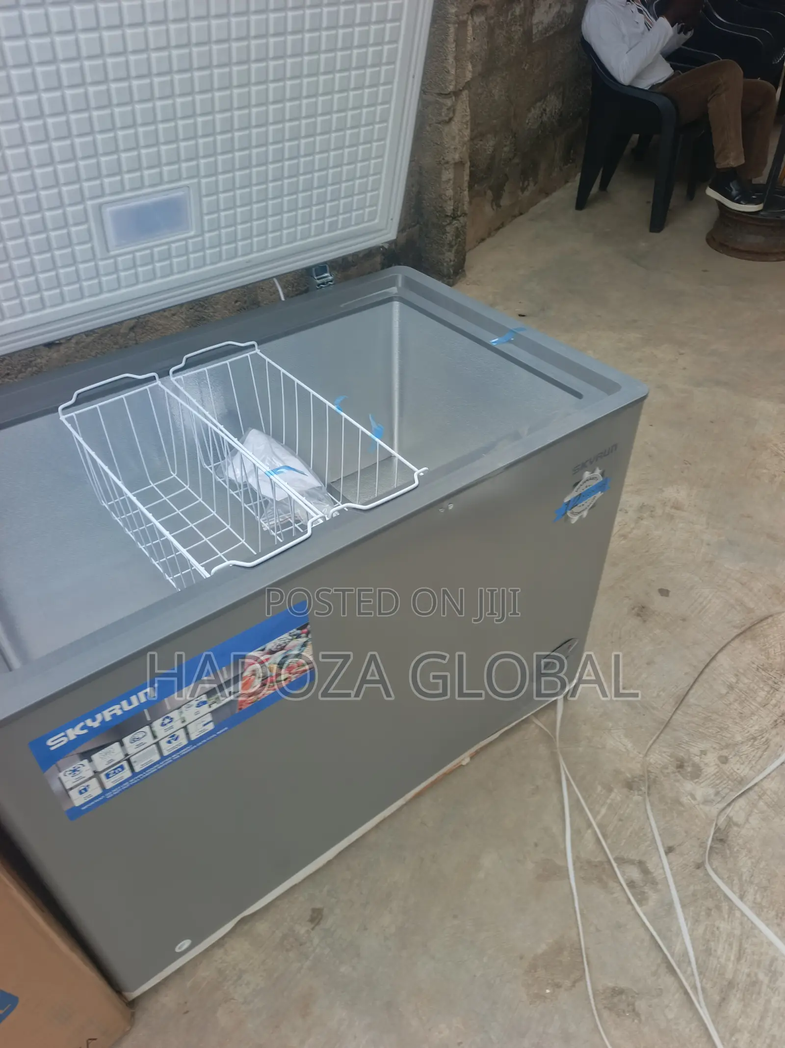 Skyrun BD-300HNW Household Deep Freezer for Everyday Convenience
