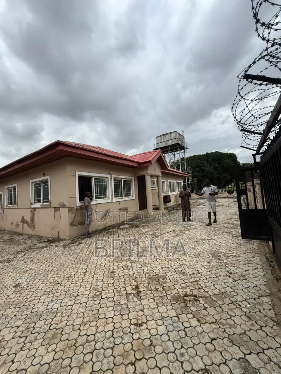4bdrm Bungalow in Mbora for sale