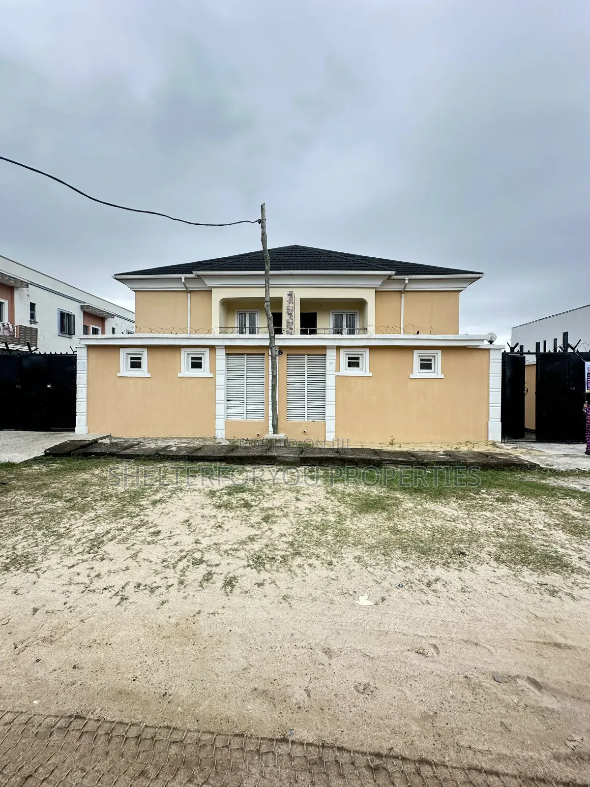 4bdrm Duplex in Lekki Expressway for sale