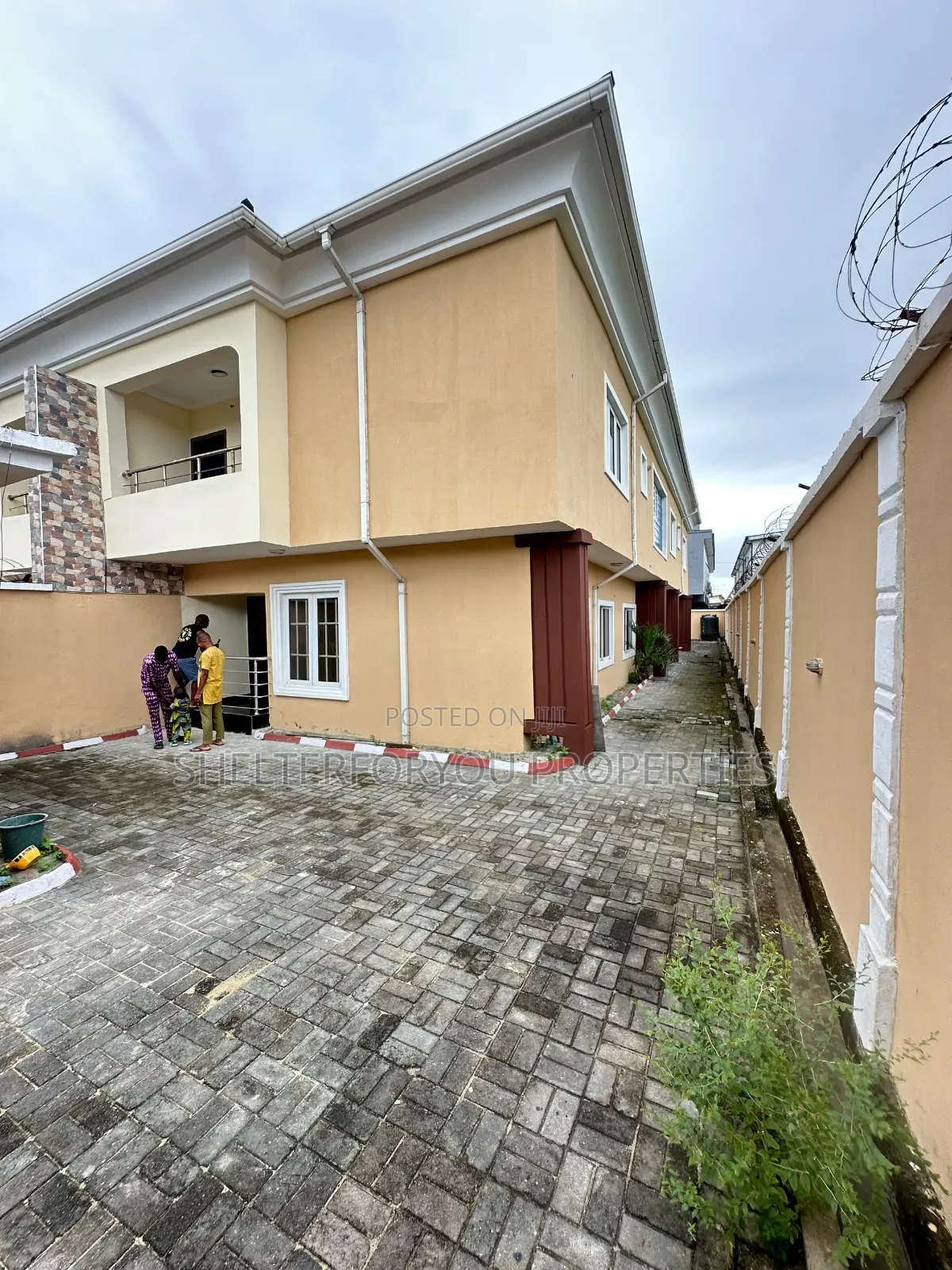 4bdrm Duplex in Lekki Expressway for sale