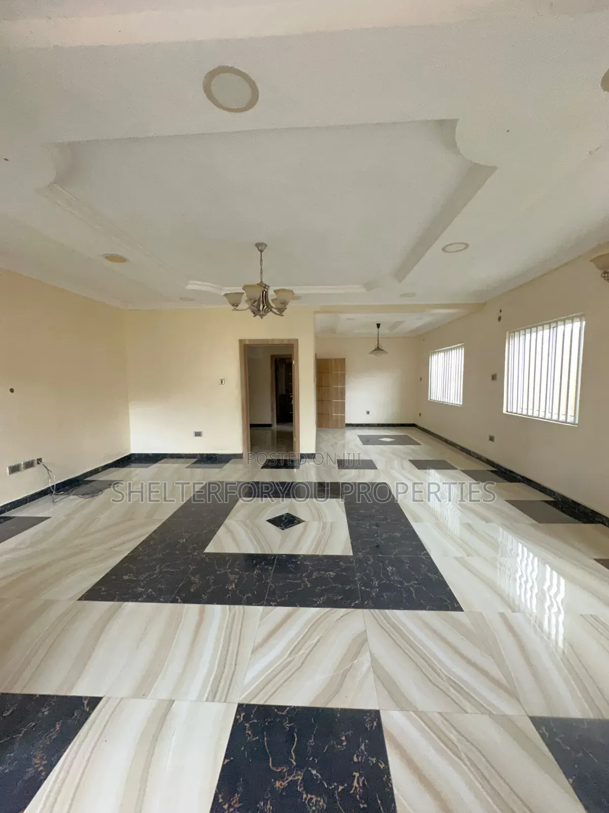 4bdrm Duplex in Lekki Expressway for sale