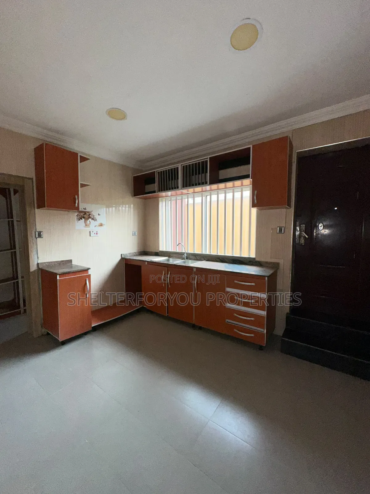 4bdrm Duplex in Lekki Expressway for sale