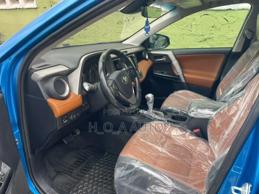 Toyota RAV4 Limited AWD (2.5L 4cyl 6A) 2016 Blue