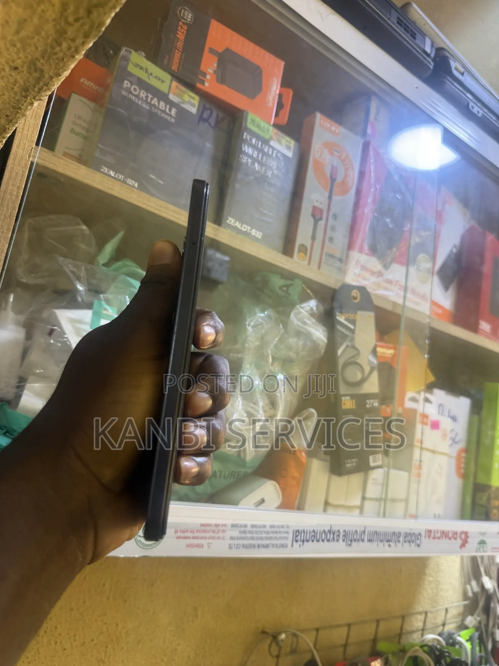 Infinix Hot 60i 128 GB