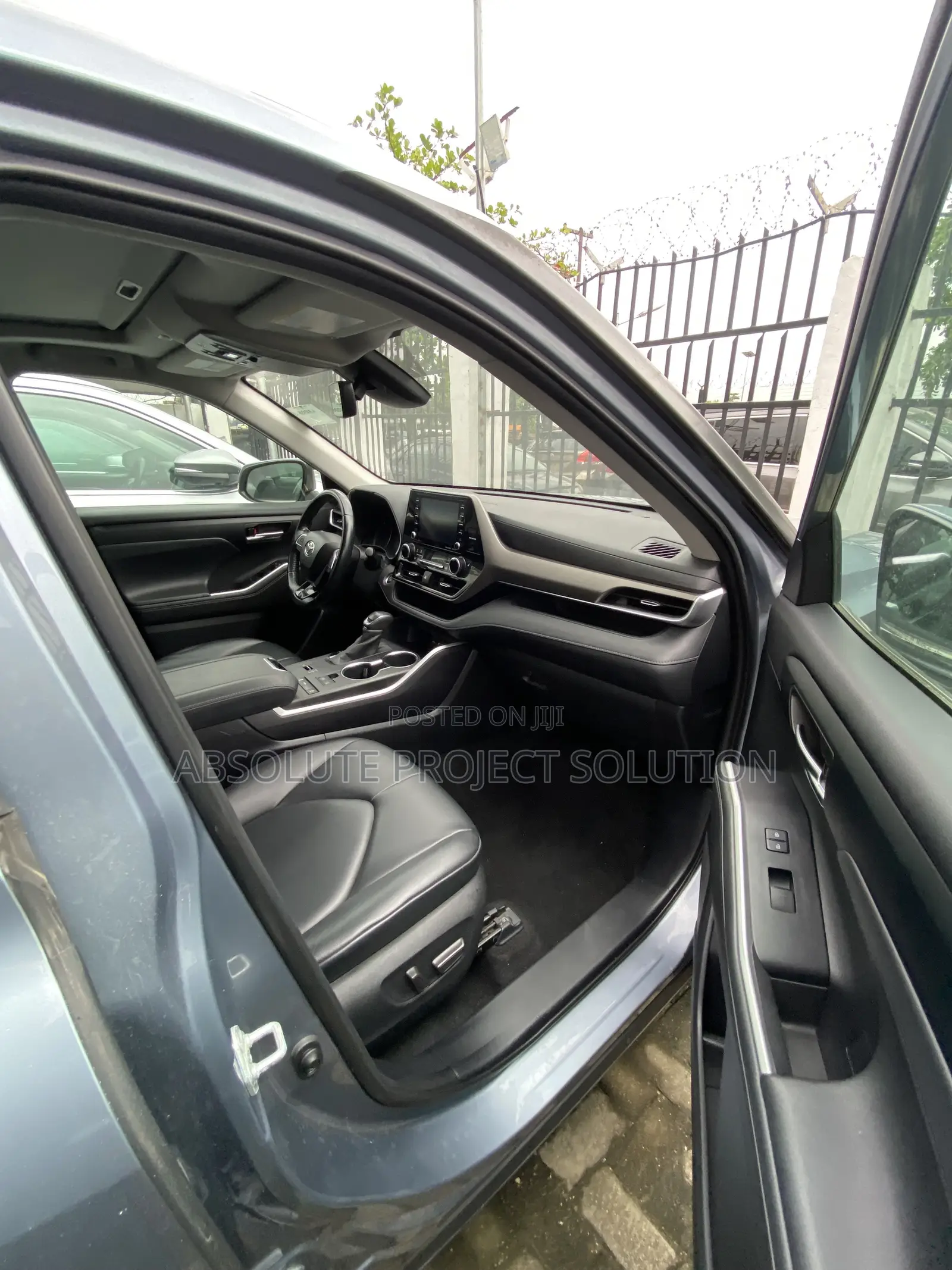 Toyota Highlander XLE AWD 2020 Blue