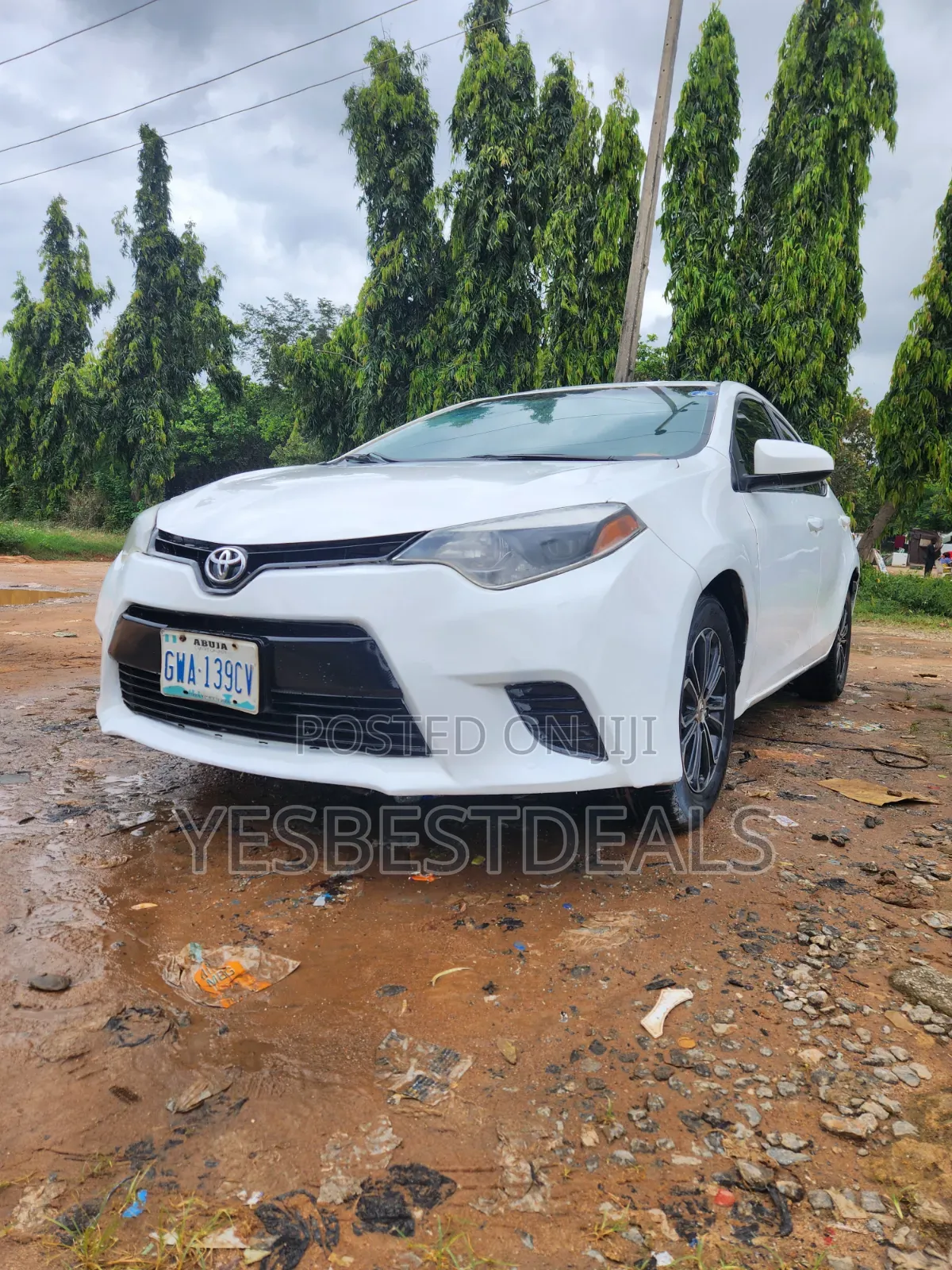 Toyota Corolla LE Eco Premium 4dr Sedan (1.8L 4cyl CVT) 2014 White