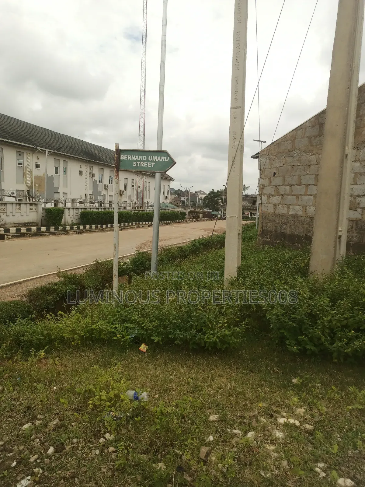 3bdrm Block of Flats in Tangerine Estate, Garki 1 for sale
