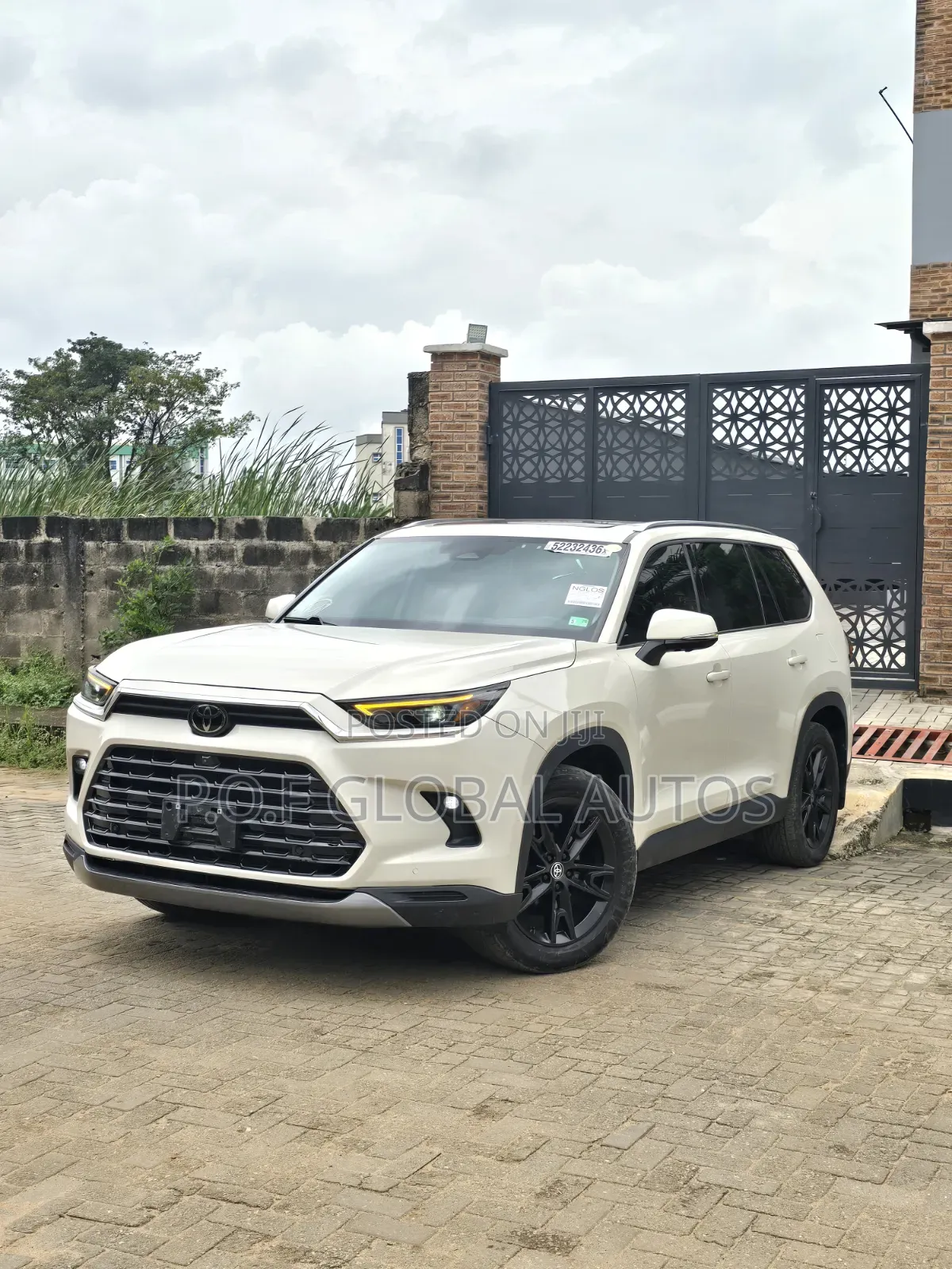 Toyota Highlander Platinum AWD 2024 White