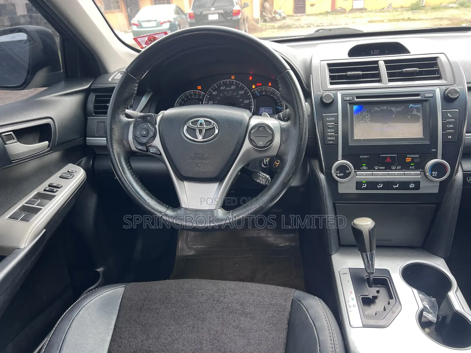 Toyota Camry SE 4dr Sedan (2.5L 4cyl 6A) 2013 Gray