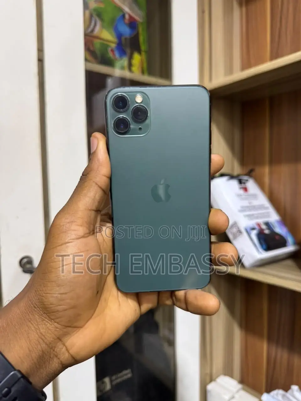 Apple iPhone 11 Pro Max 64 GB Green