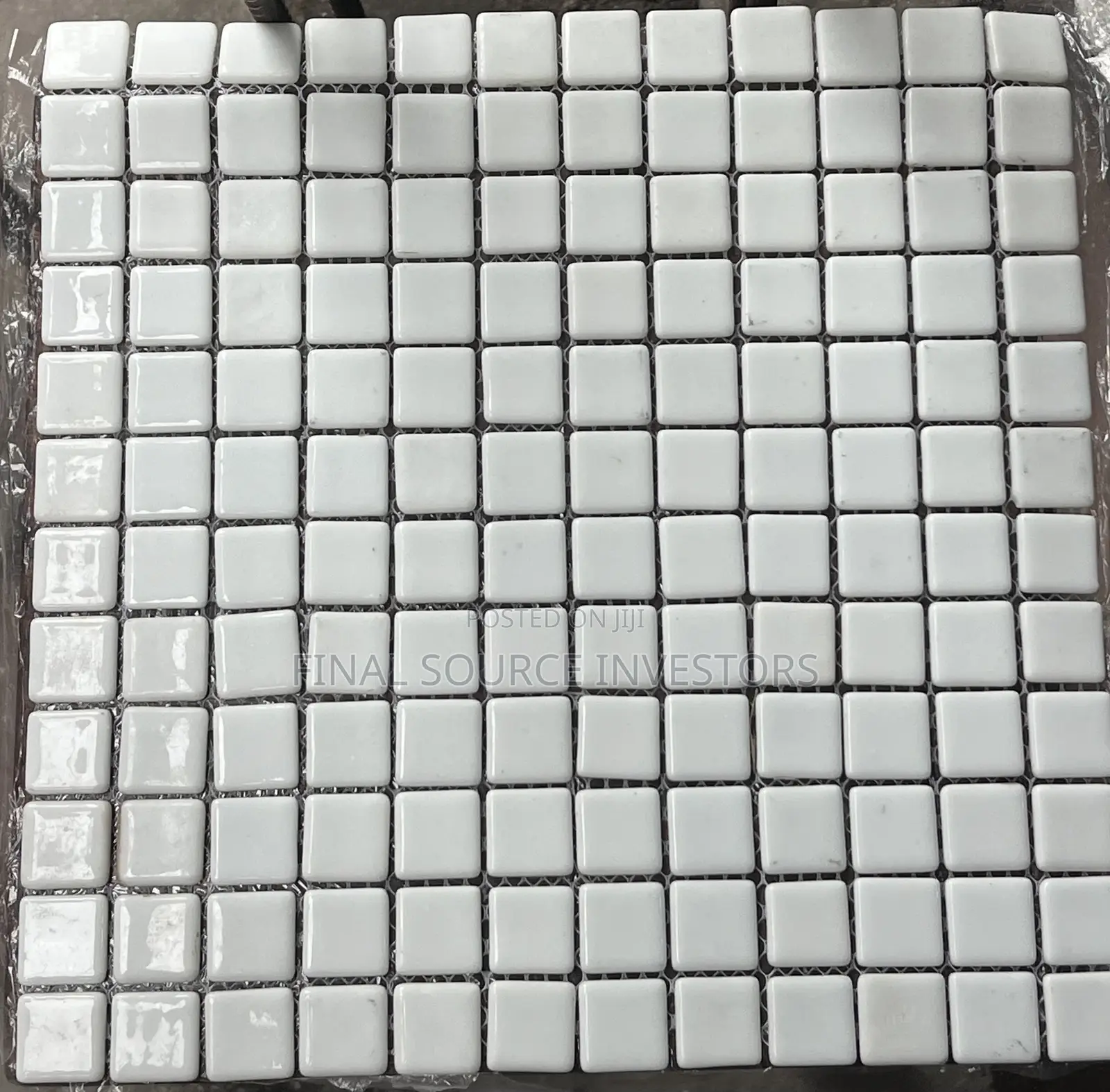 White Mosaic Tiless