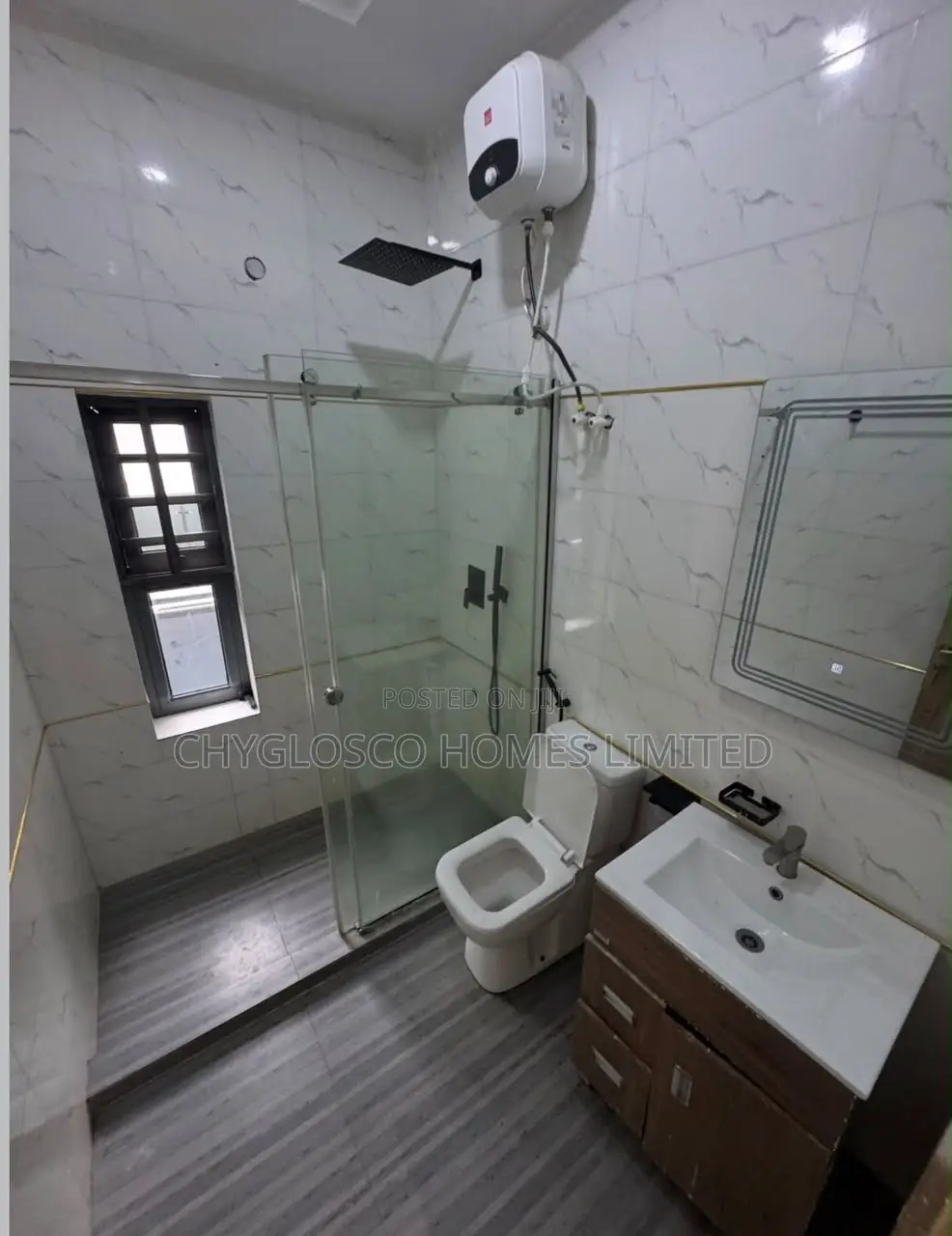 4bdrm Duplex in New Layout for sale