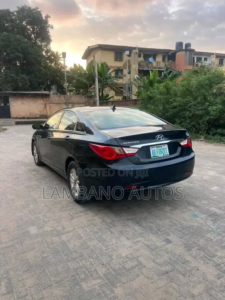 Hyundai Sonata 2012 Black