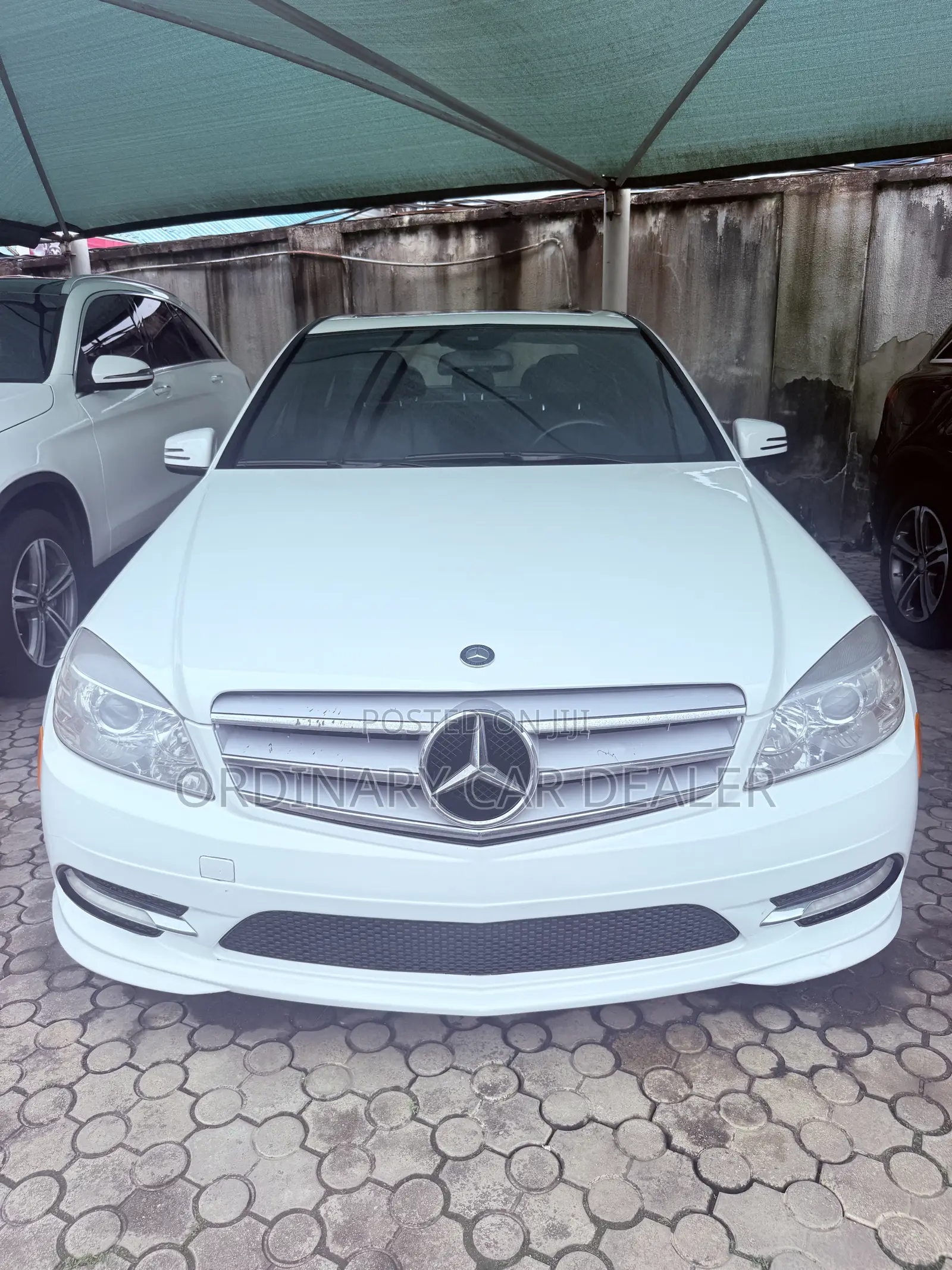 Mercedes-Benz C300 Luxury Sedan RWD (3.0L 6cyl 7A) 2011 White