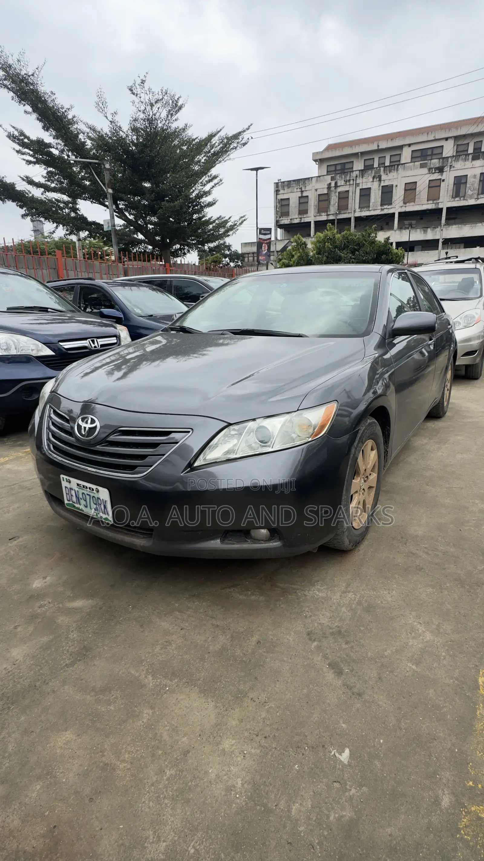Toyota Camry XLE V6 4dr Sedan (3.5L 6cyl 6AM) 2008 Gray