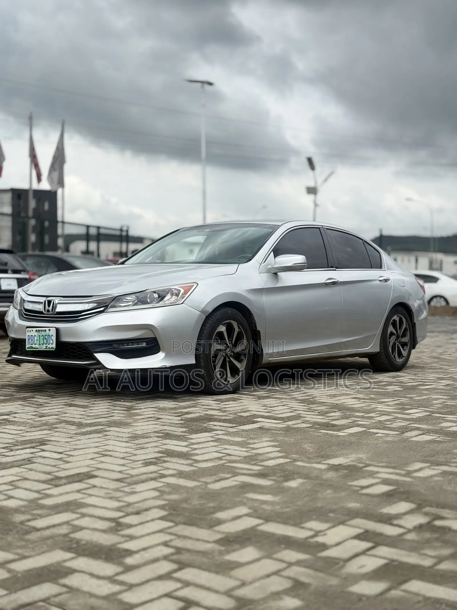 Honda Accord EX-L 4dr Sedan FWD (2.4L 4cyl 2A) 2013 Silver
