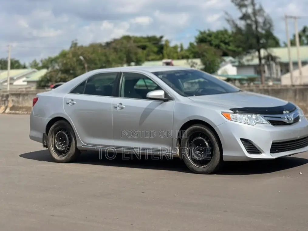 Toyota Camry 2013 Silver