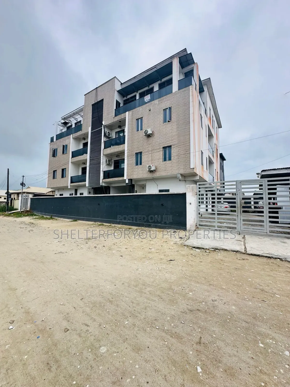 3bdrm Apartment in Lekki Expressway for rent