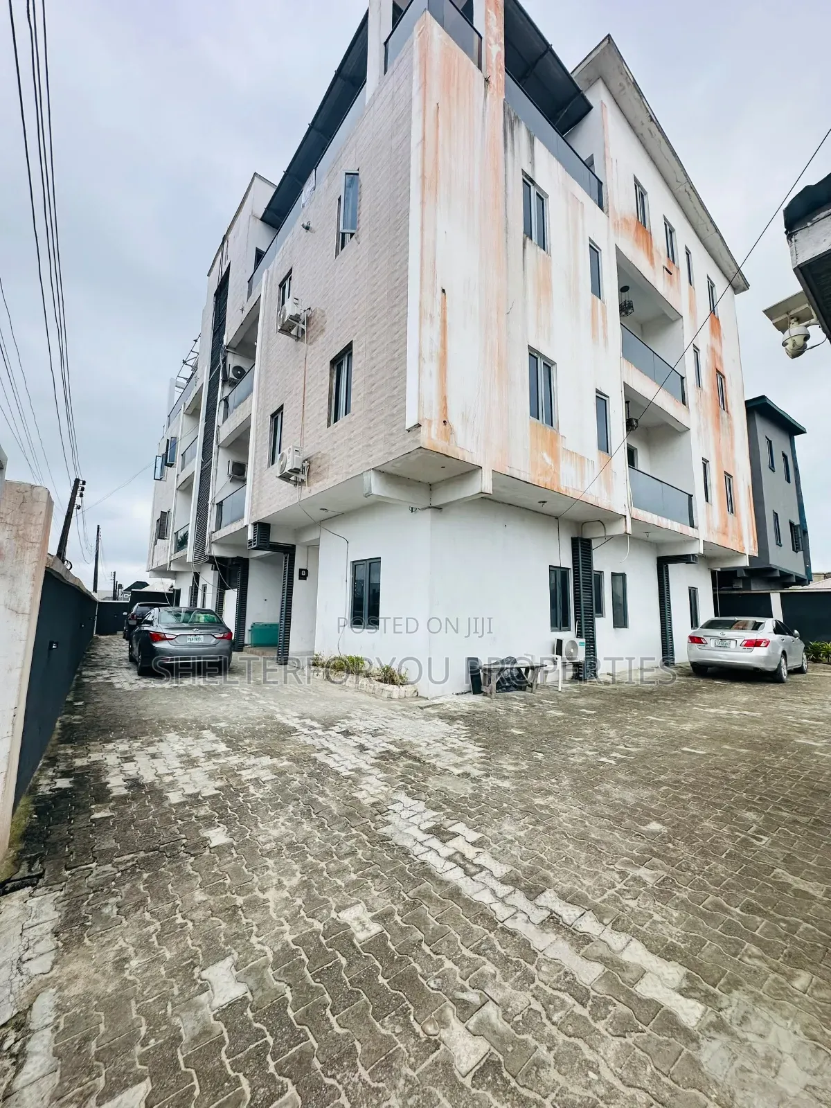 3bdrm Apartment in Lekki Expressway for rent