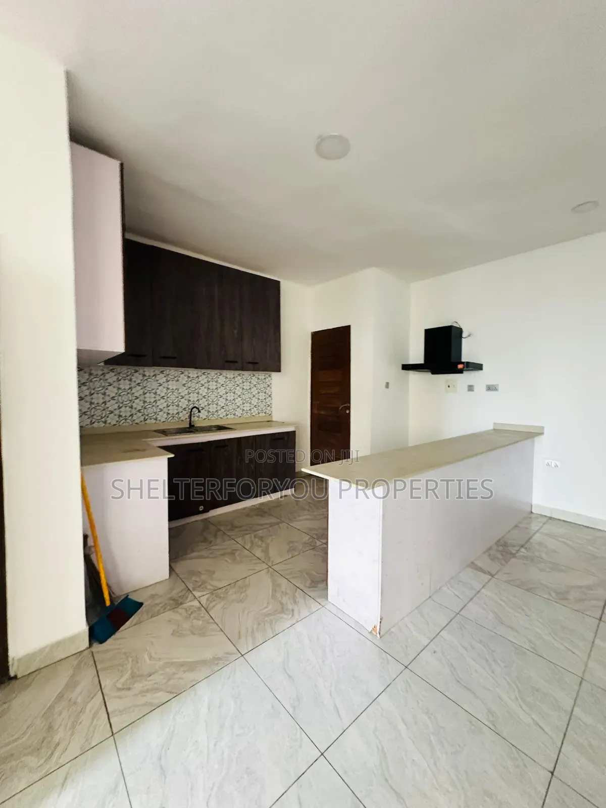 3bdrm Apartment in Lekki Expressway for rent